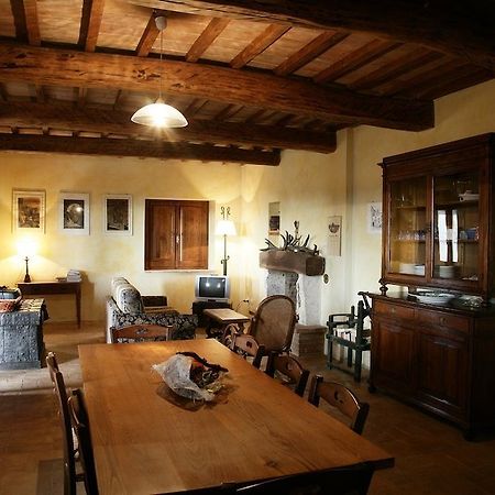 Agriturismo Surripa Amelia Pokoj fotografie