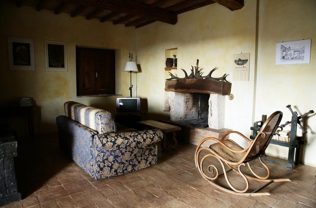 Agriturismo Surripa Amelia Pokoj fotografie